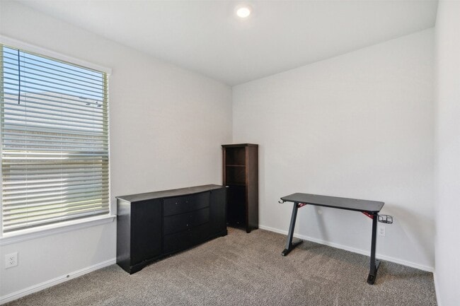 Building Photo - 1505 Wellford Rd