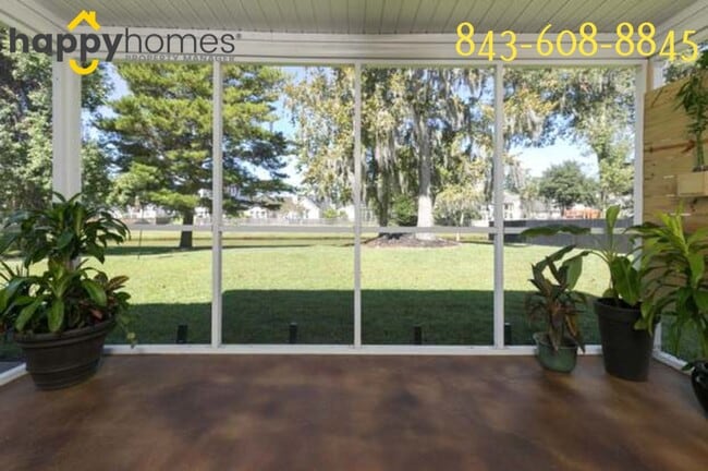 Building Photo - Beautiful 3x2.5 situated in the Grand Oaks Plantation community!