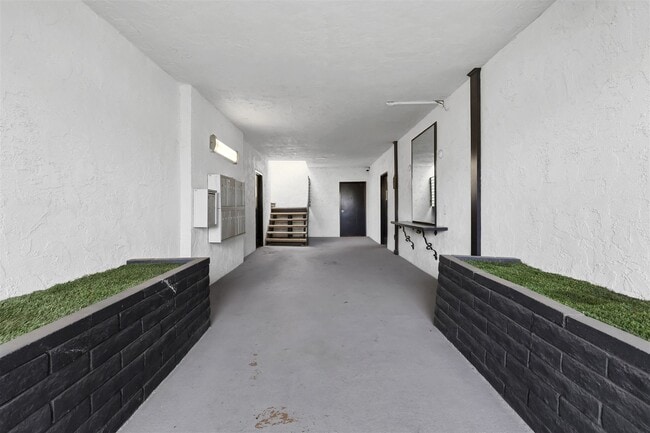 Building Photo - CitiZen Beach Collection on Manhattan