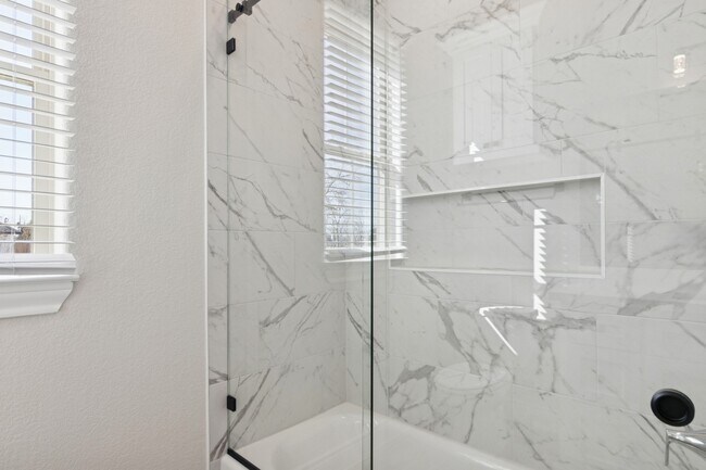 Building Photo - 1610 Newgulf Dr