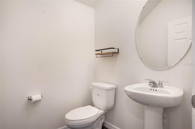 Building Photo - 9586 Poplar Ridge Ave