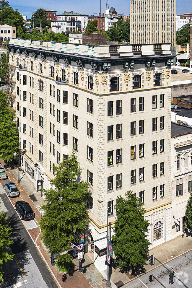 Building Photo - Krise Luxury Lofts