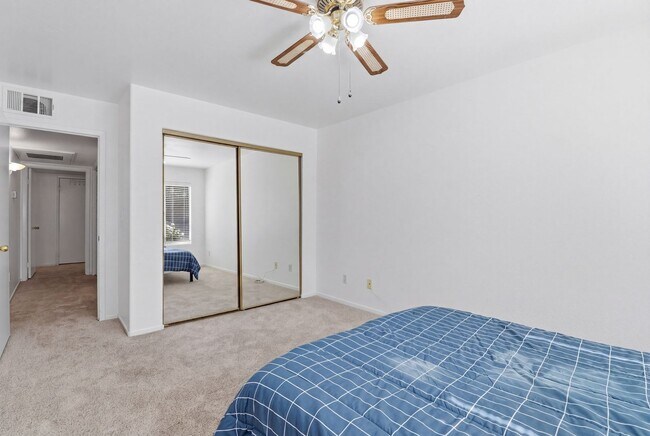 Building Photo - 3074 Tarpon