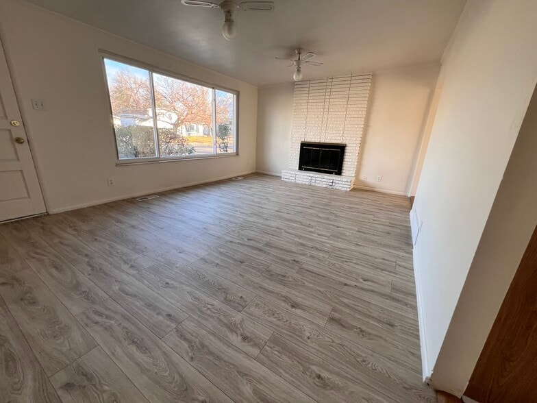 Building Photo - 1344 E 8125 S