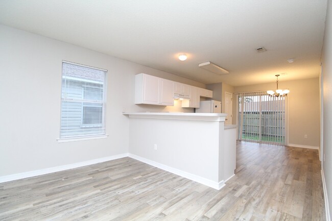 Building Photo - 3 Bedroom, 2 Bath Patio Home with Garage &...