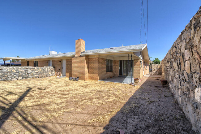 Building Photo - 6905 Alto Rey Ave