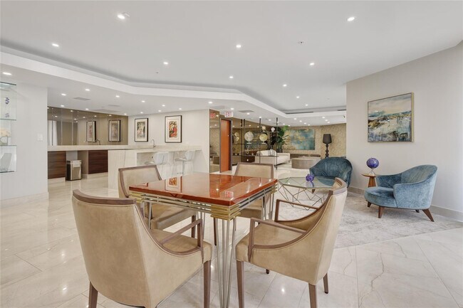 Building Photo - 20191 E Country Club Dr