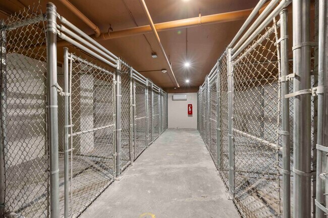 Building Photo - 1 Mallory Ave