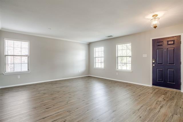 Building Photo - 10633 Lipan Trail