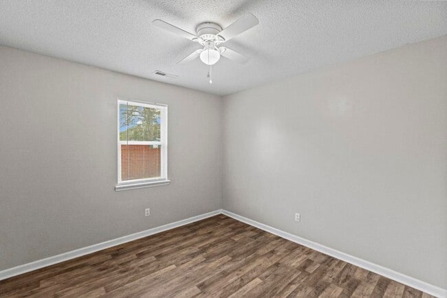 Building Photo - Cul-de-Sac Homesite!