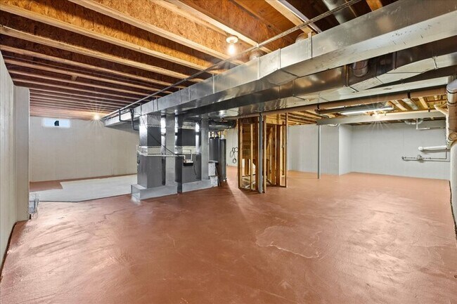Building Photo - 49 Equestrian Dr