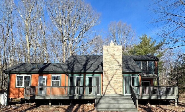 Primary Photo - 402 Canoe Brook Dr