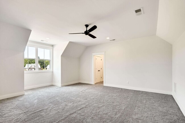 Building Photo - 5030 Jon Oak Dr