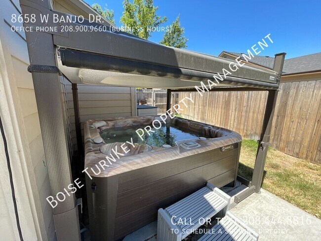 Building Photo - 8658 W Banjo Dr