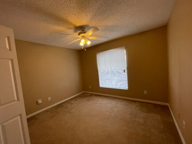 Building Photo - 4321 Swanna Dr