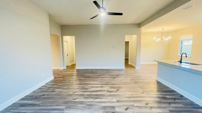 Building Photo - 2104 Hardwick Dr