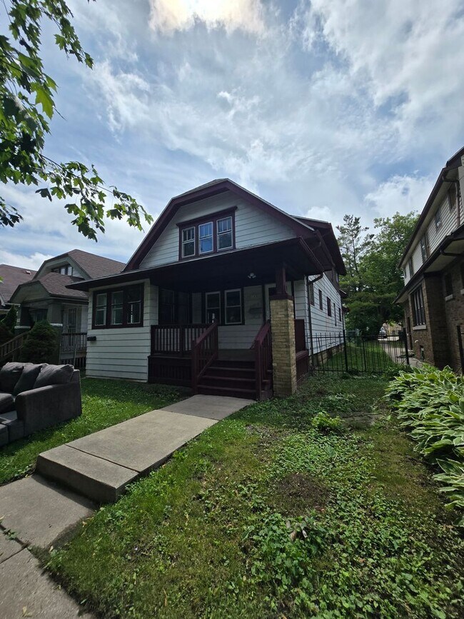 Building Photo - 3743 N Vel R. Phillips Ave