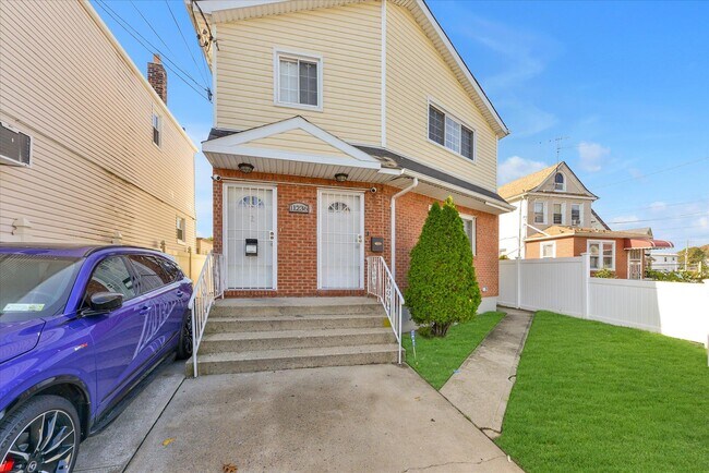 Building Photo - 112-36 Dillon St