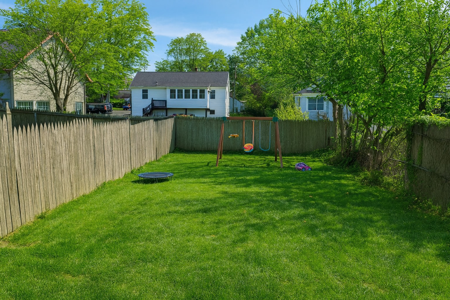 Private fenced in backyard - 197 Rockledge Ave