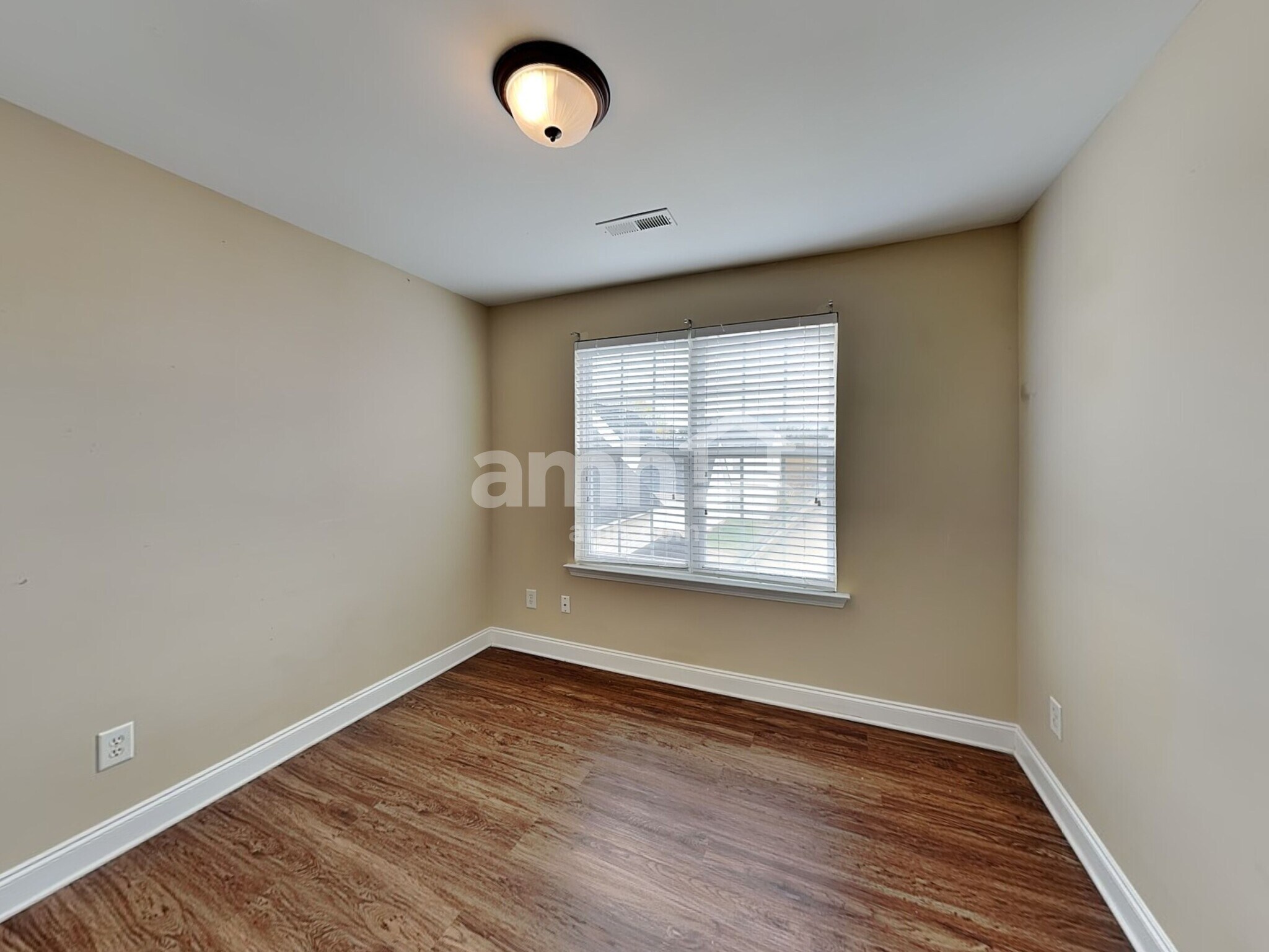 Building Photo - 7842 Jester Park Dr