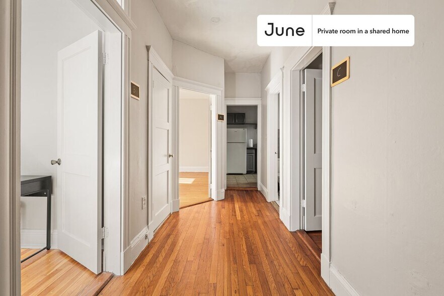 Building Photo - Room in Shared 3 bed/1 bath home in Allston
