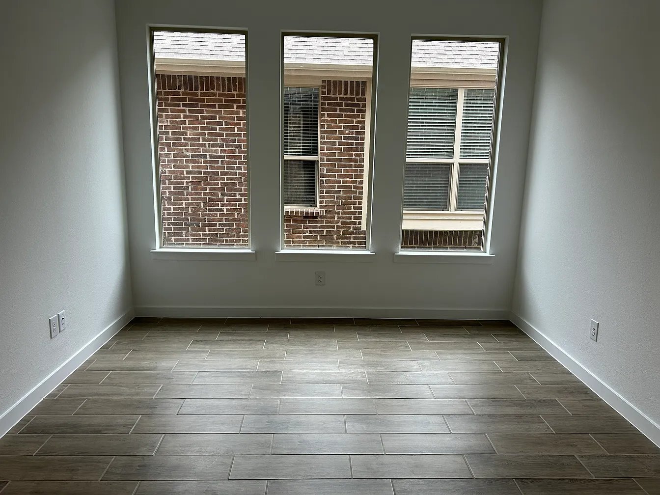 Building Photo - 537 Breeds Hl Rd