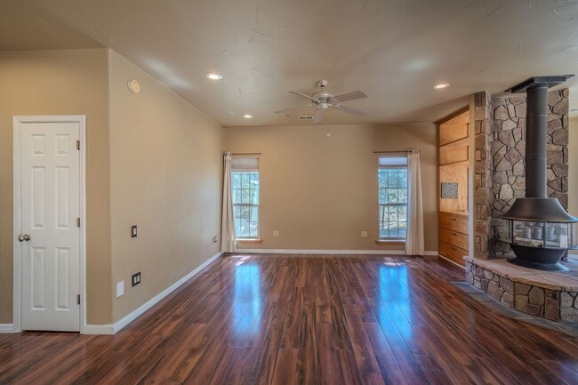 Building Photo - Spacious Single Level Four Bedroom Home In Gated Community