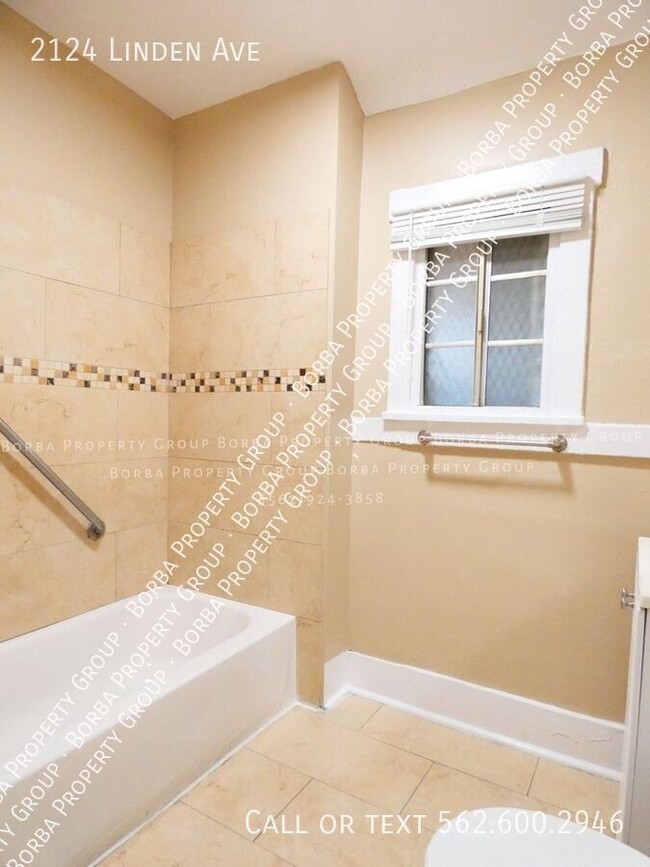 Building Photo - CHARMING 1 BEDROOM W/ BONUS ROOM 1 BATHROO...