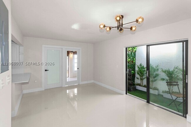 Building Photo - 6330 SW 135th Ave