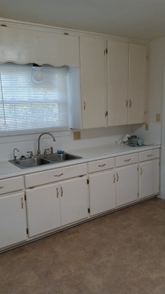 Building Photo - 227 Peachtree St