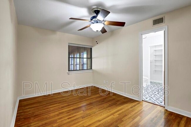 Building Photo - 10138 Estacado Dr