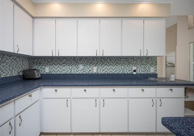 Building Photo - 222 Westwind Dr