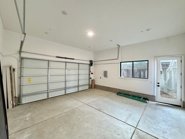 Building Photo - 2023 Built Custom Napa 3 Bedrooms, 3 1/2 B...