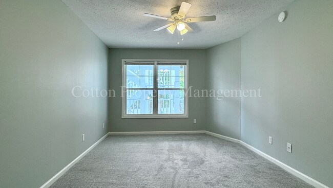 Building Photo - LEASING SPECIAL - Ask about our 1 month Re...