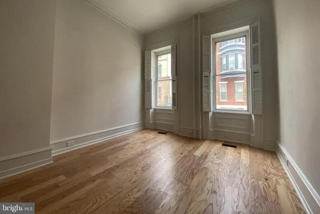 Building Photo - 1714 Mt Vernon St