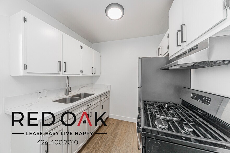 Building Photo - 252 W Elm Ave