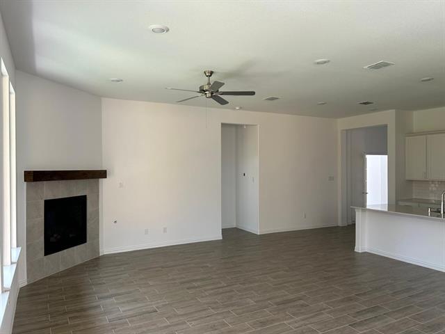Building Photo - 724 Penvenen Pl