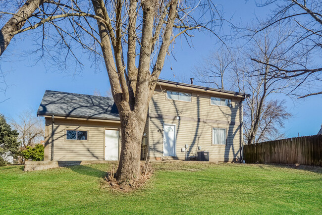 Building Photo - Fantastic 3bd/1.5ba home! Let yourself in!
