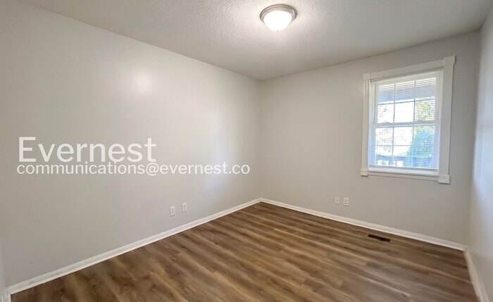 Building Photo - 404 Dabney Dr