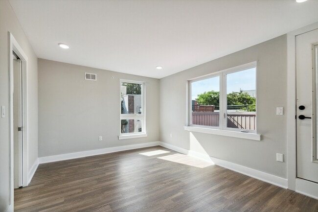 Building Photo - 1739 Page St