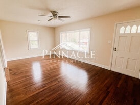 Building Photo - 117 Richeson Dr