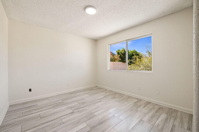 Building Photo - 33515 Wishing Well Trail