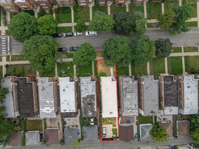 Building Photo - 1742 N Mayfield Ave