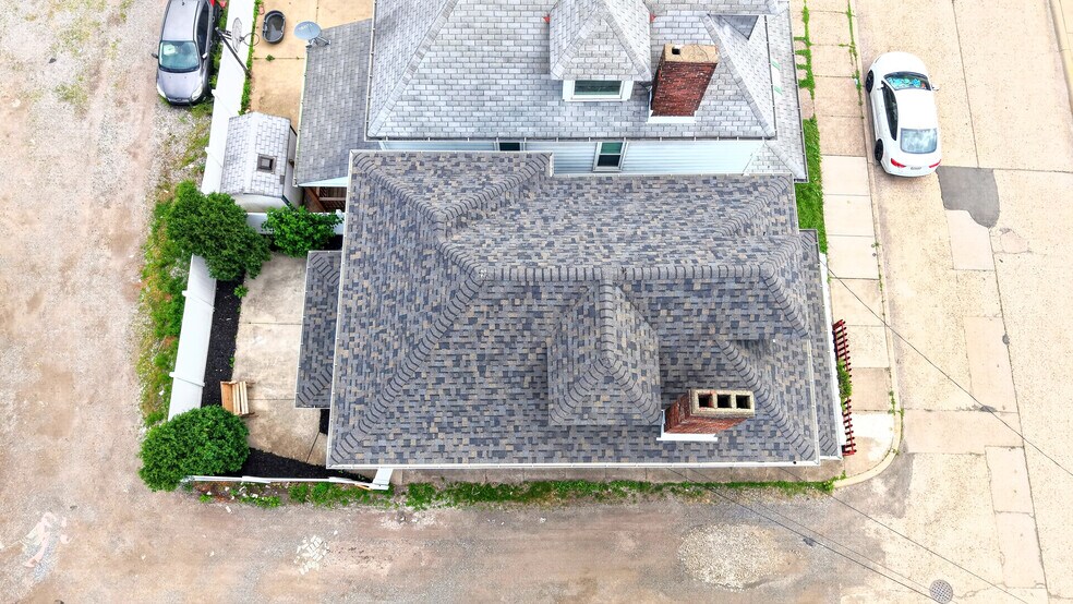 Building Photo - 410 Kendall St