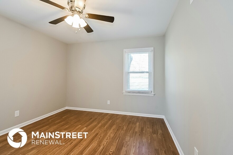 Building Photo - 1695 Myrna Ln