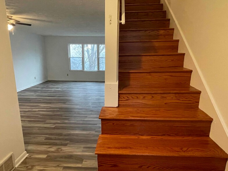 Building Photo - 1 Hapgood Hill