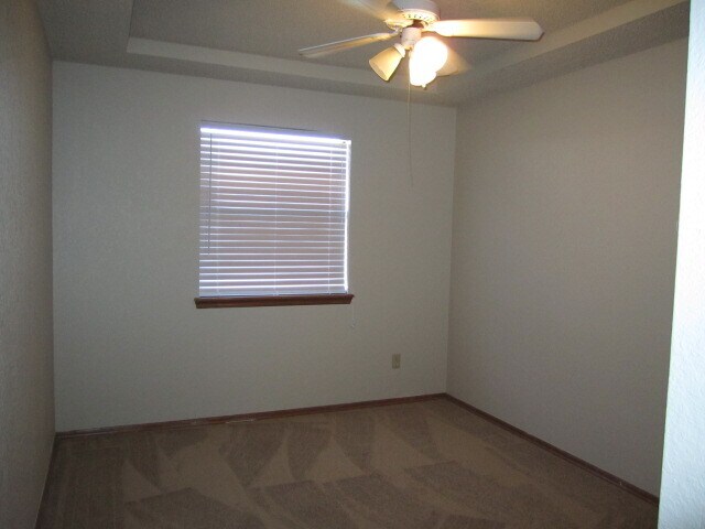 Building Photo - 600 Fire Light Dr