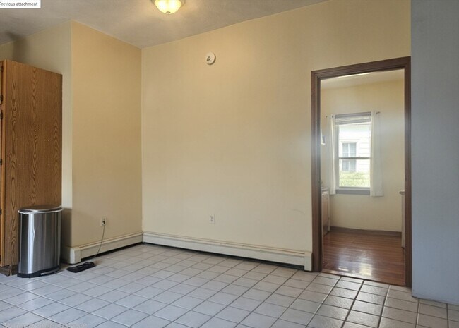 Building Photo - 51 Elm St