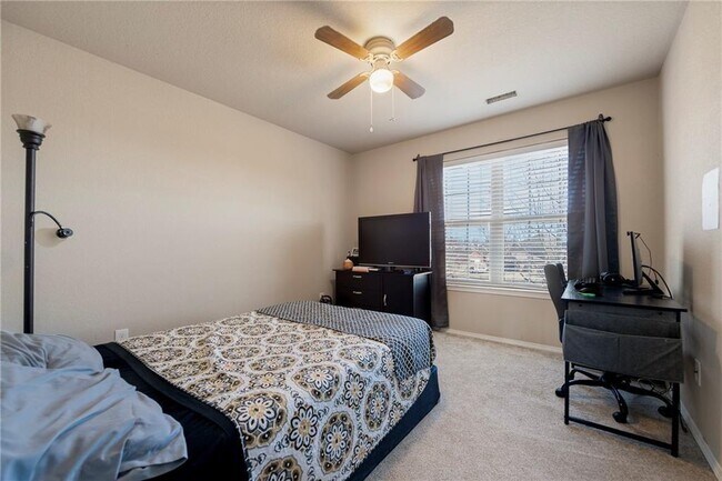 Building Photo - 5005 W Bay Ct