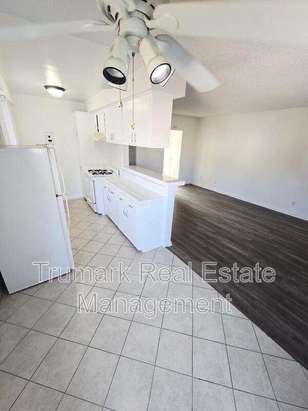 Building Photo - 531 Chester St